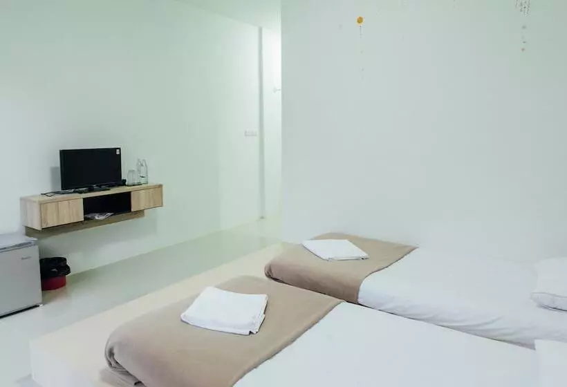 هتل Cheaper Room