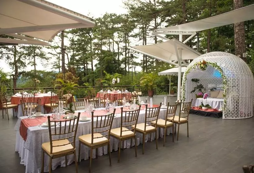 ホテル Grand Sierra Pines Baguio