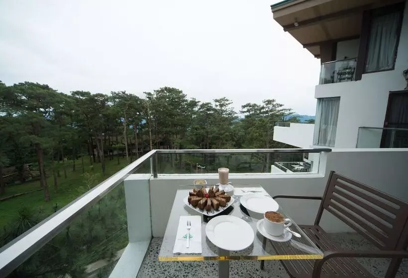 ホテル Grand Sierra Pines Baguio
