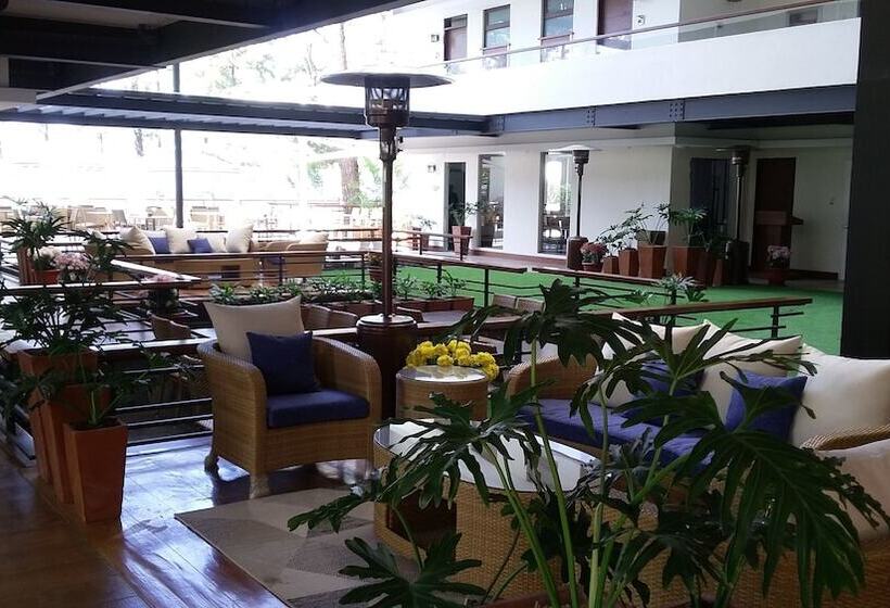 Hotel Grand Sierra Pines Baguio