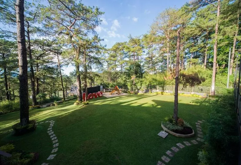 ホテル Grand Sierra Pines Baguio