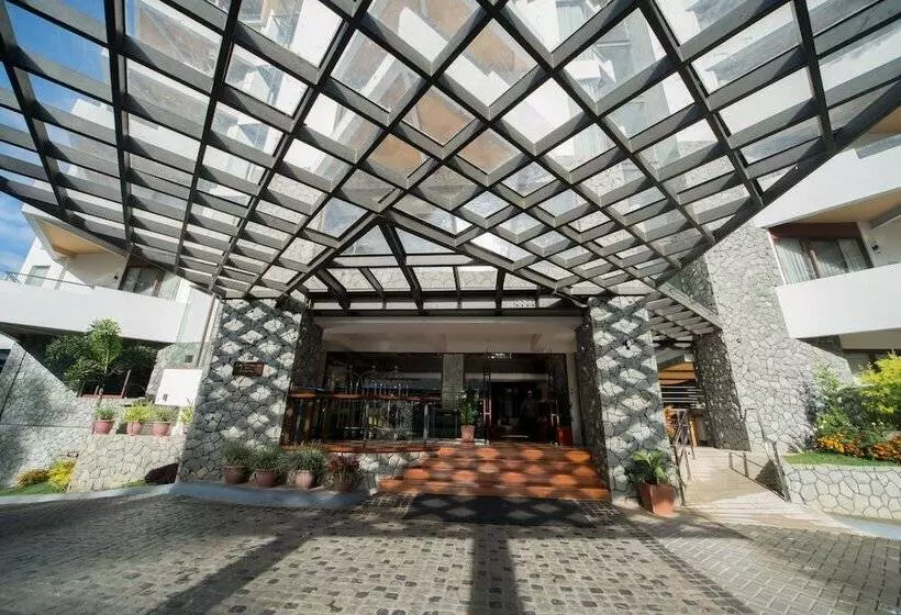 ホテル Grand Sierra Pines Baguio