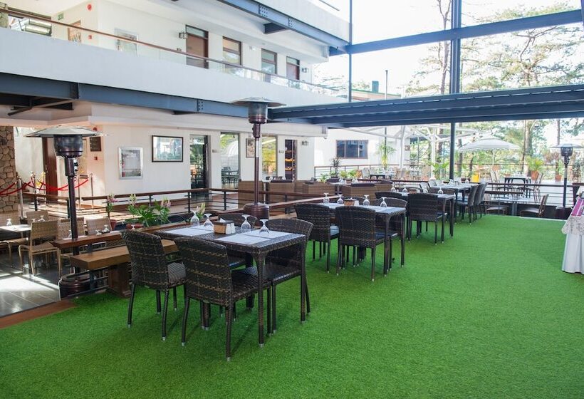 Hotel Grand Sierra Pines Baguio