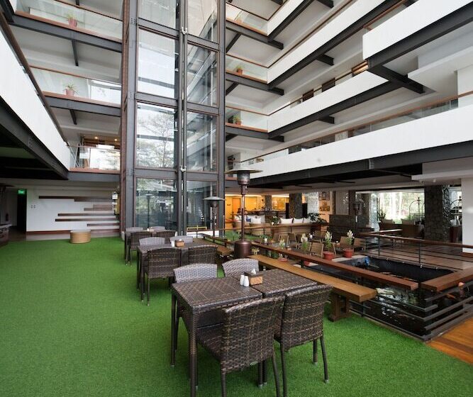 Hotel Grand Sierra Pines Baguio