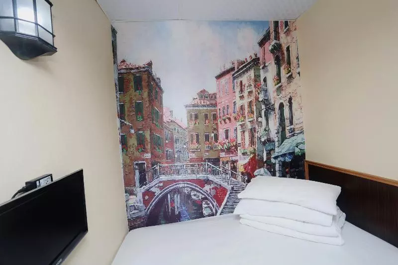 هتل Jordan Comfort Inn