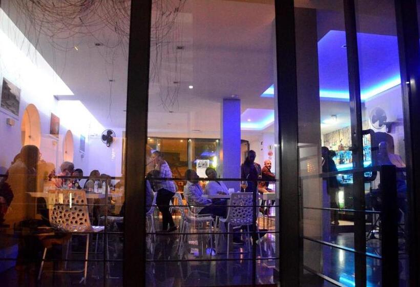 Отель Prassa 3 Boutique