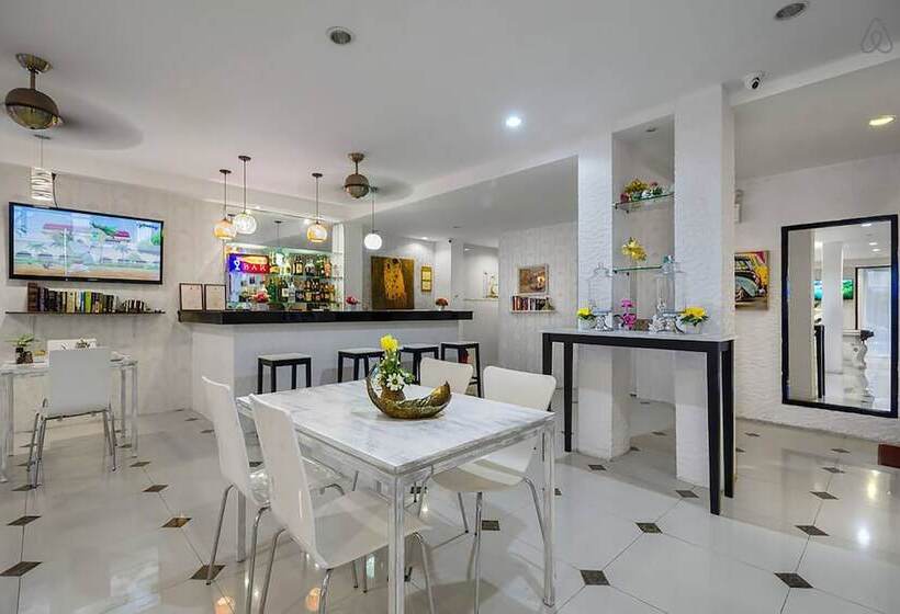 The Shades Boutique Hotel Patong Phuket