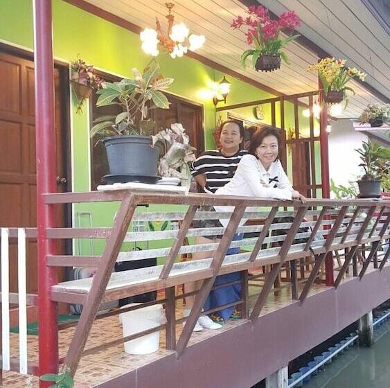 فندق Warakorn Baansuan Amphawa