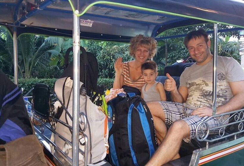 فندق Warakorn Baansuan Amphawa