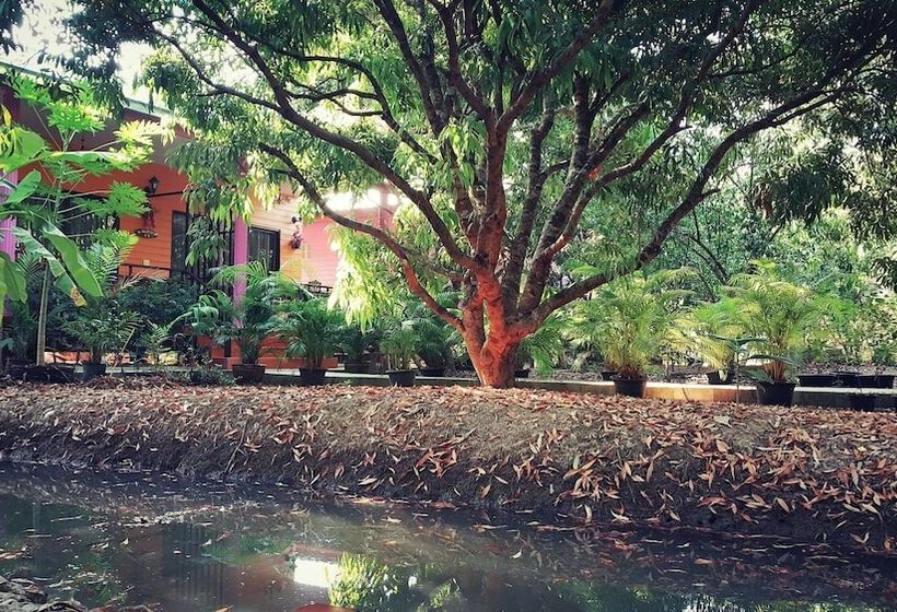 فندق Warakorn Baansuan Amphawa