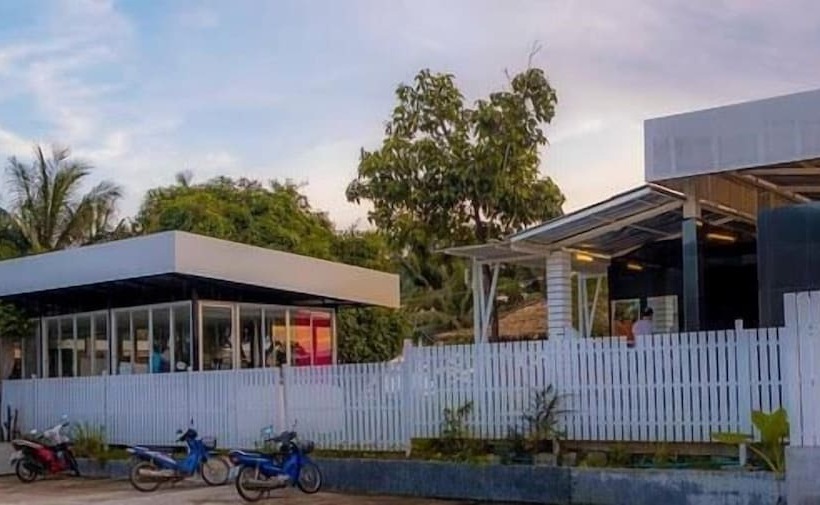 Infinity Beach Club Resort & Hostel Koh Phangan