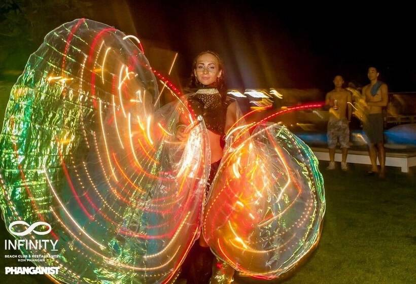 Infinity Beach Club Resort & Hostel Koh Phangan