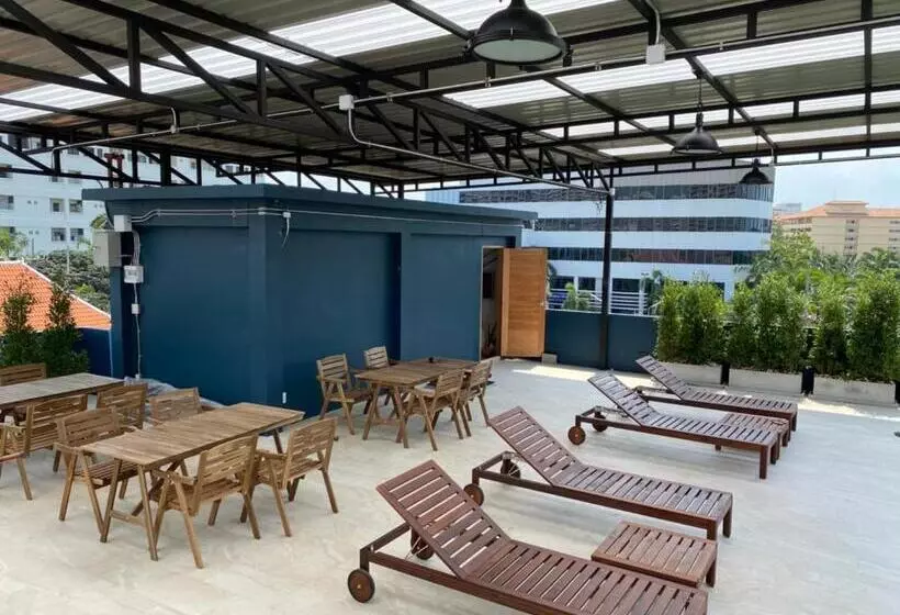 Jomtien Longstay Hotel Sha Plus Certified