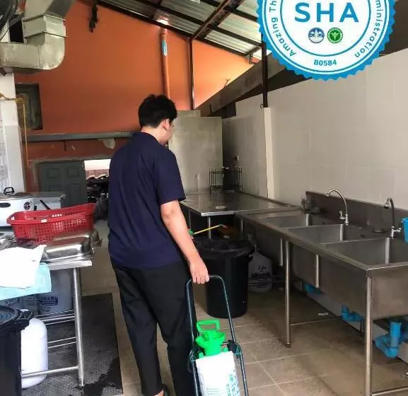 Jomtien Longstay Hotel Sha Plus Certified