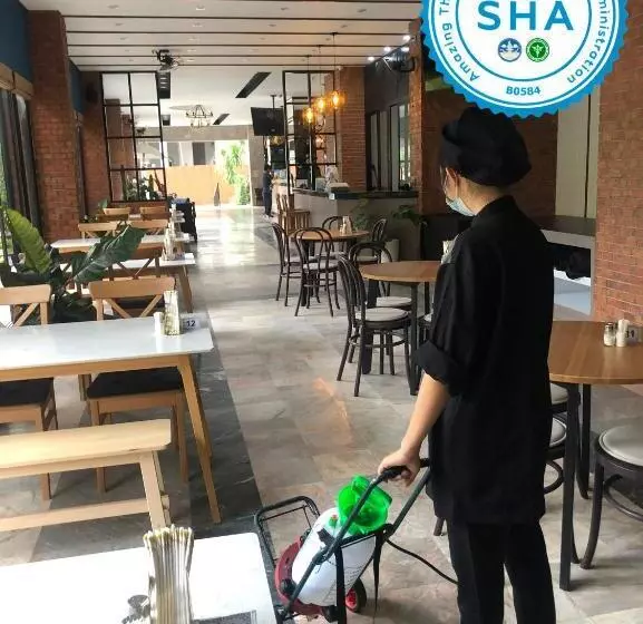 Jomtien Longstay Hotel Sha Plus Certified