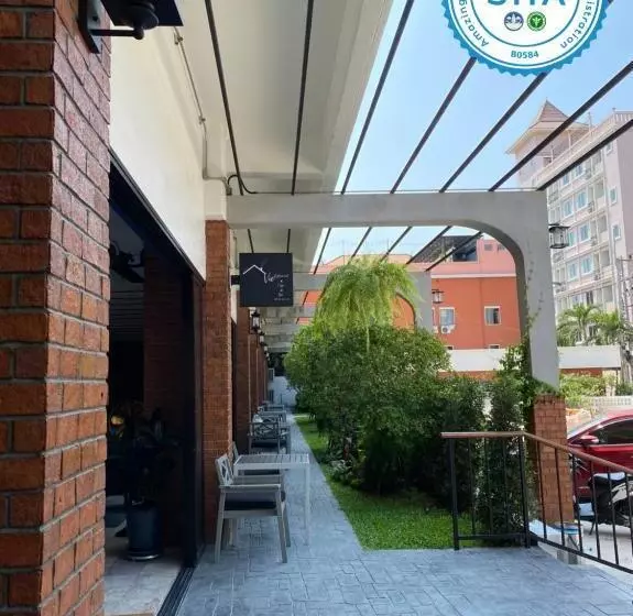 Jomtien Longstay Hotel Sha Plus Certified