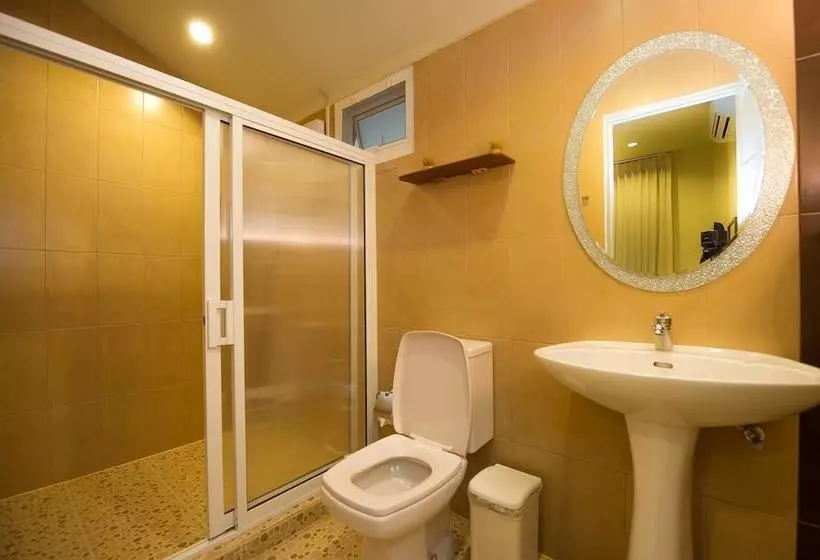 استراحتگاه Baan Sanfan Amphawa