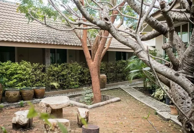 استراحتگاه Baan Sanfan Amphawa