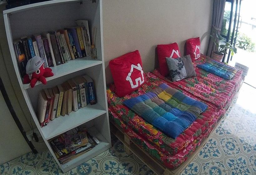 Общежитие Twin House At Tapae