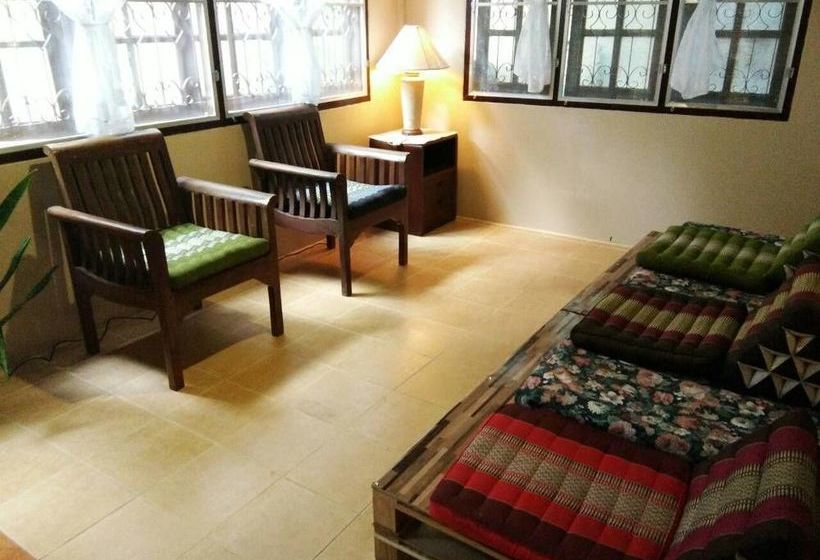 Общежитие Twin House At Tapae