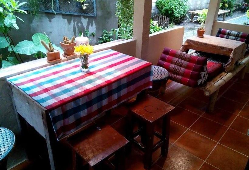 Общежитие Twin House At Tapae