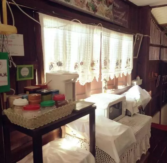ベッドアンドブレックファースト Baan Mai Guesthouse