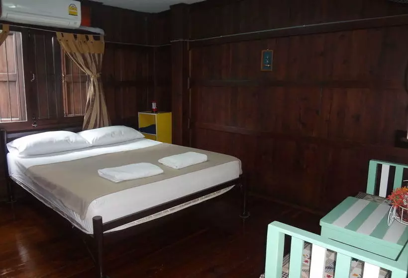 ベッドアンドブレックファースト Baan Mai Guesthouse
