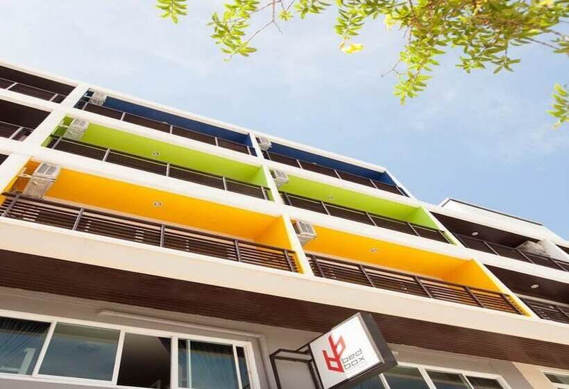 Bedbox Guesthouse & Hostel