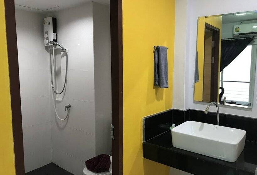 Bedbox Guesthouse & Hostel