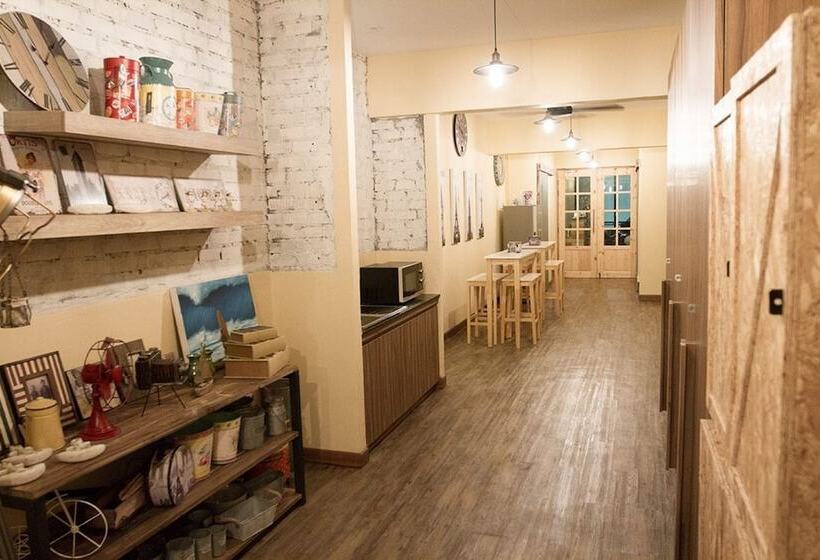 Doolay Beachfront Hostel