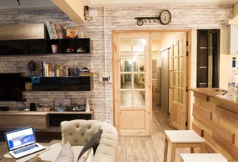 Doolay Beachfront Hostel