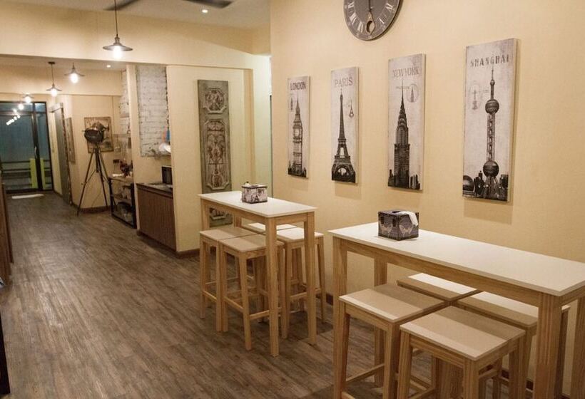 Doolay Beachfront Hostel