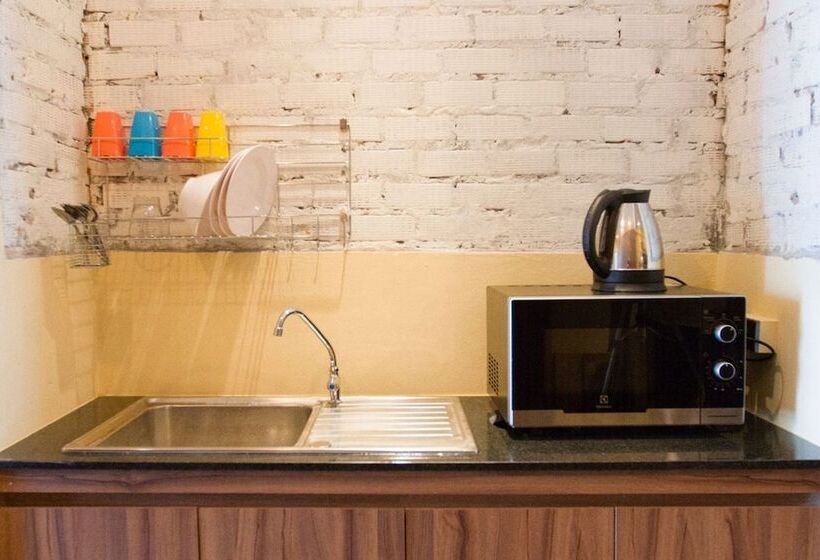 Doolay Beachfront Hostel