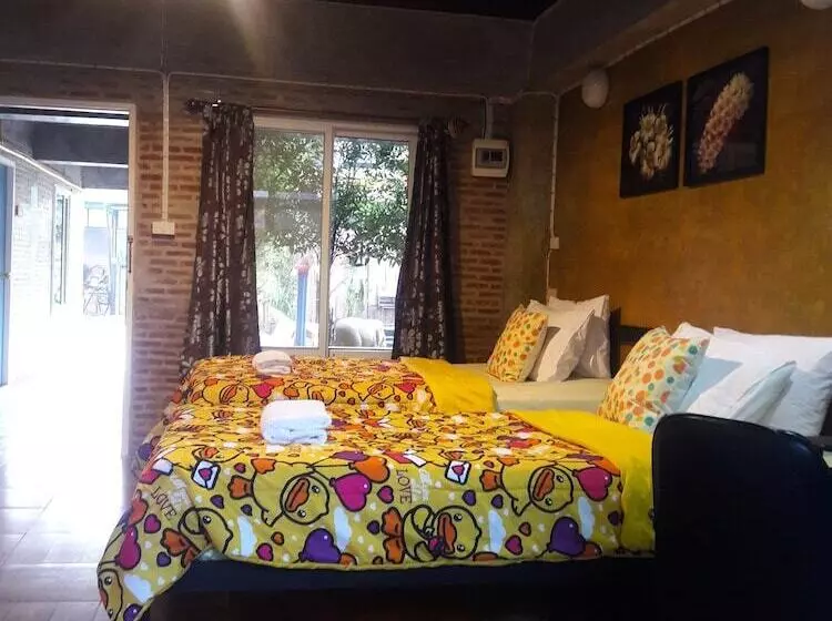 ホテル 102 Residence