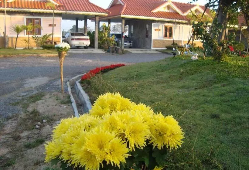ホテル Chiang Rai Khuakrae Resort