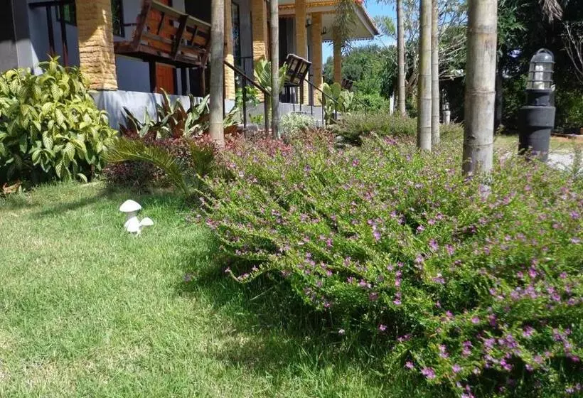 ホテル Chiang Rai Khuakrae Resort