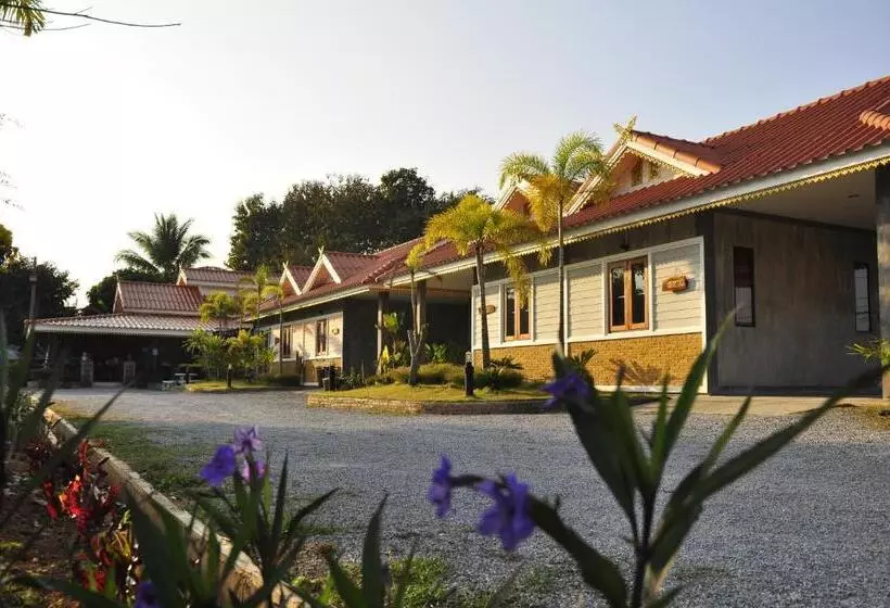ホテル Chiang Rai Khuakrae Resort