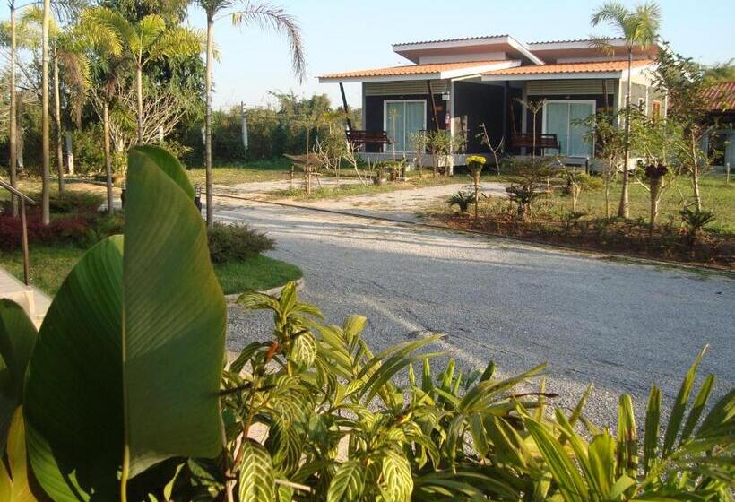 호텔 Chiang Rai Khuakrae Resort