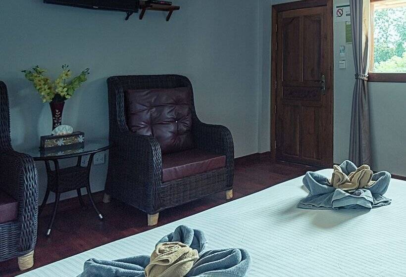 ホテル Lipe Village Resort