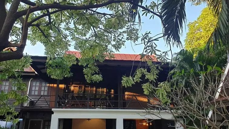 هتل Niwas Ayutthaya