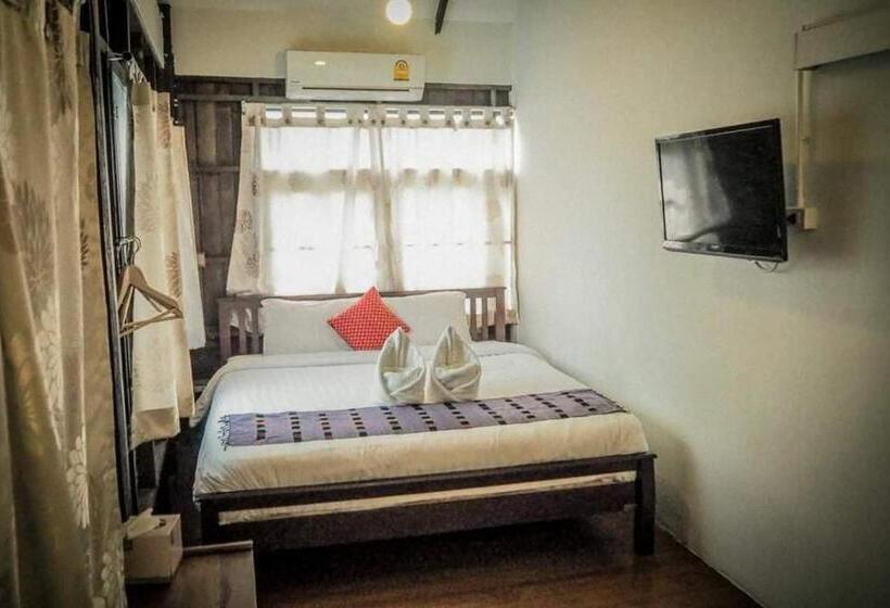 ホテル Niwas Ayutthaya