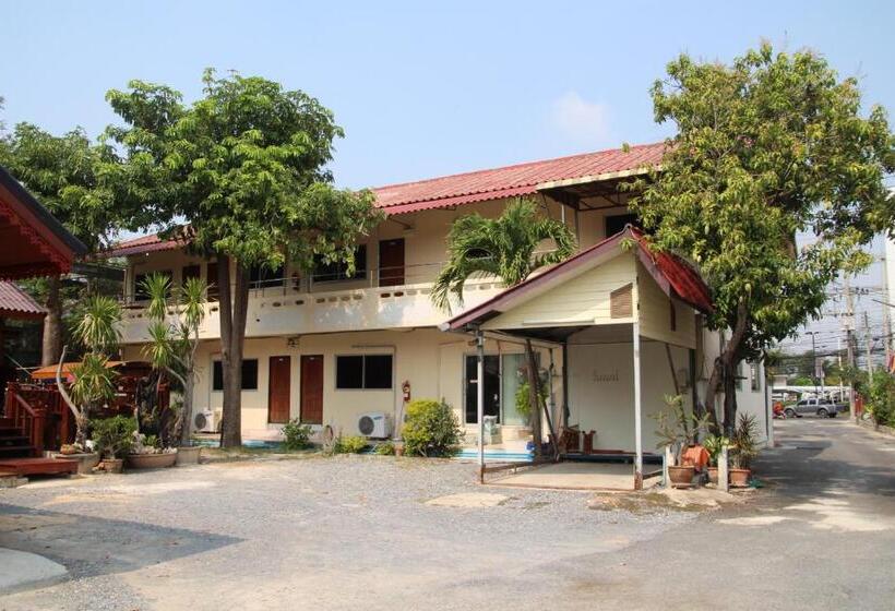 酒店 Ratchaphruek Resort