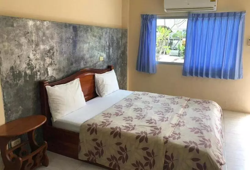 ホテル Ratchaphruek Resort