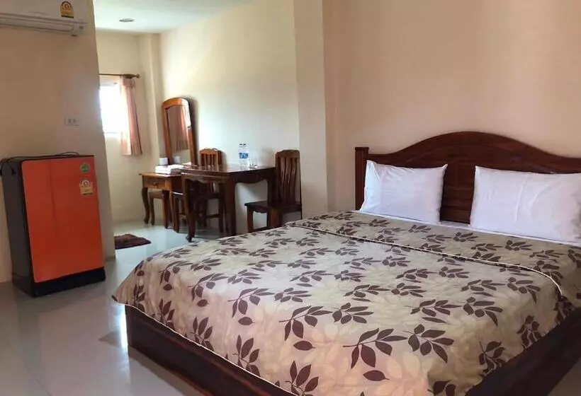 ホテル Ratchaphruek Resort