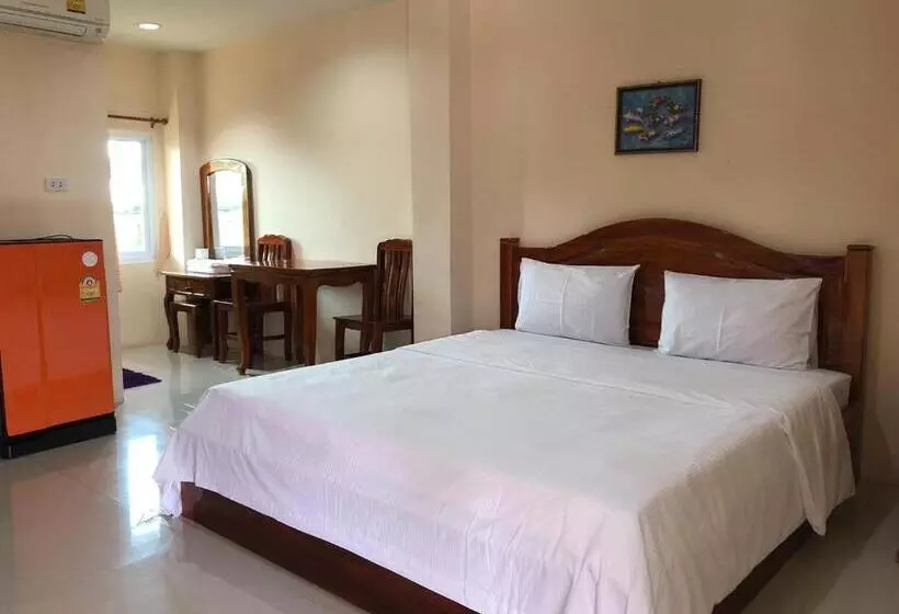ホテル Ratchaphruek Resort