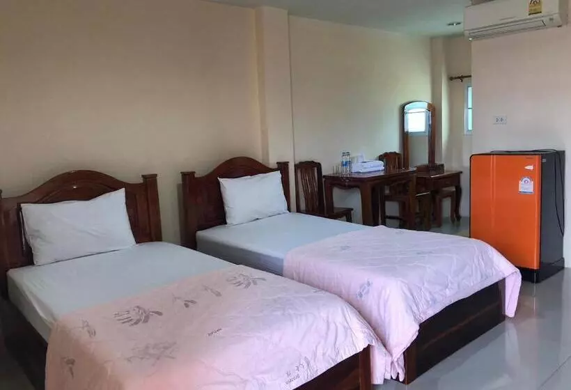 ホテル Ratchaphruek Resort
