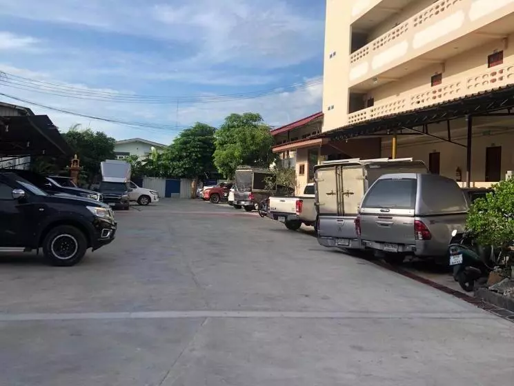 ホテル Ratchaphruek Resort
