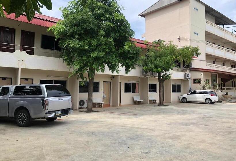 酒店 Ratchaphruek Resort