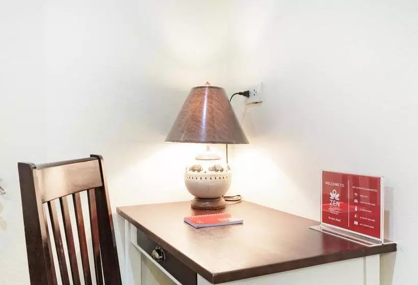 ホテル Zen Rooms Soi Baan Khun Penn