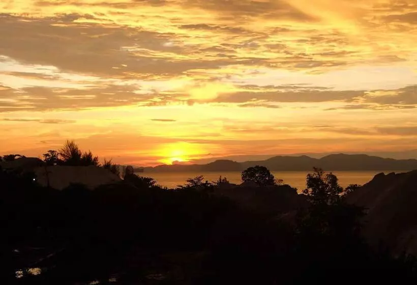 پانسیون Phu Tubkaek View House